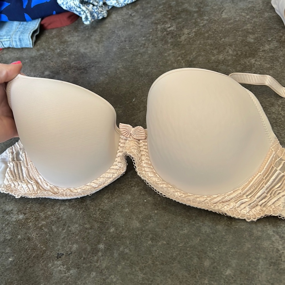 wacoal 32D bra